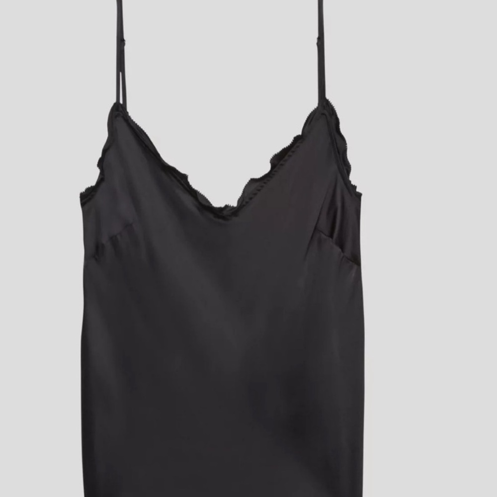 Wilfred Ruffle Tank - Picture 2 of 4
